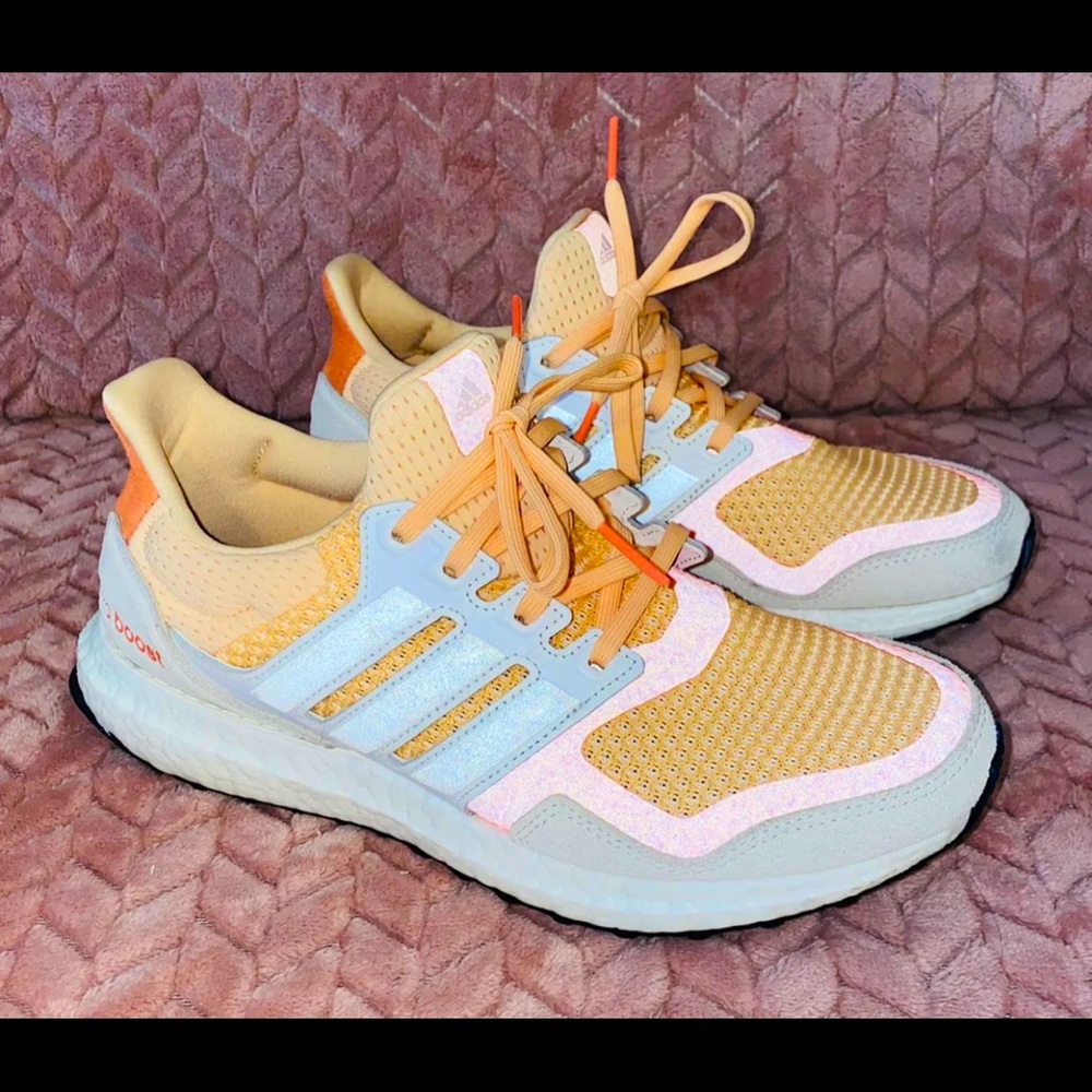 Adidas Ultra Boost Coral Peach Orange White SL Running Shoes REFLECTIVE Sz 8